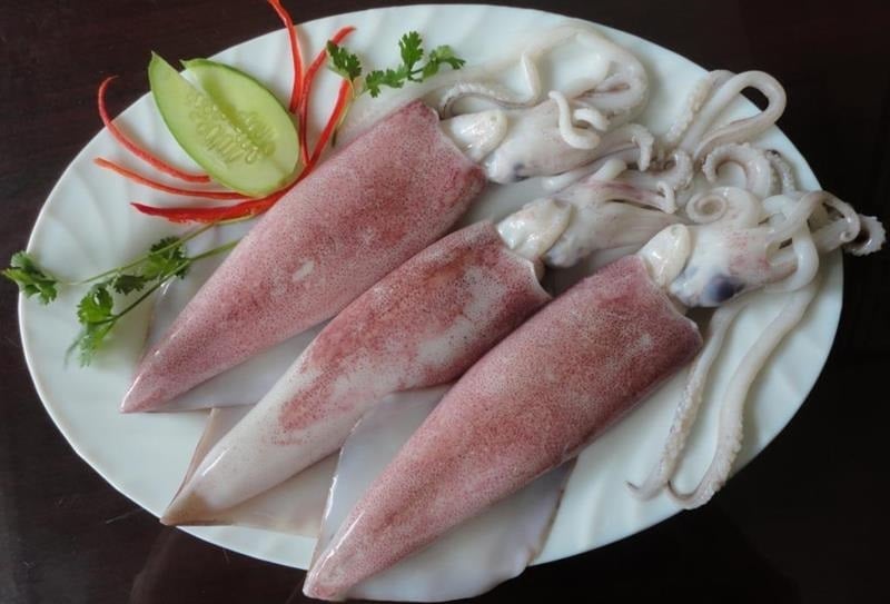Cach khử mùi tanh cho mực hải sản