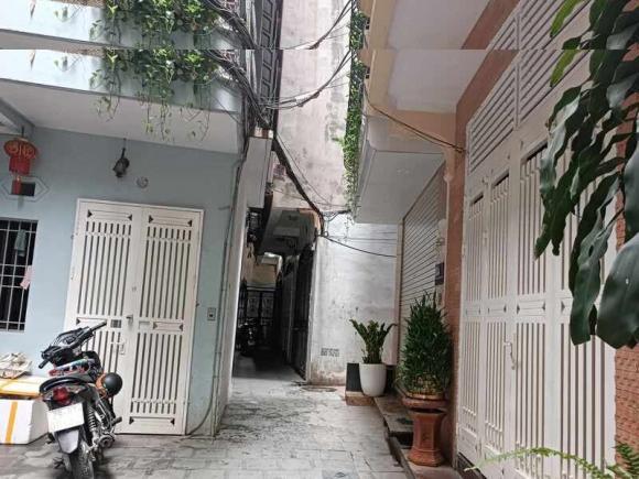 Nhà nằm cuối ngõ cụt Nhà ở vị trí cuối hẻm thường bị xem là bí khí, tức luồng sinh khí tự nhiên khó lưu thông. 