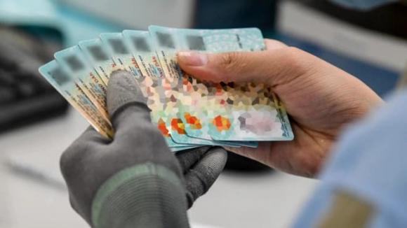 Theo quy định mới, các loại giấy tờ tùy thân được sử dụng trong giao dịch thanh toán không dùng tiền mặt đã có thay đổi so với Thông tư 15/2024/TT-NHNN. 