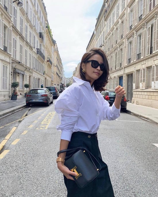 Dù phong cách có thay đổi thế nào, áo sơ mi vẫn là điểm tựa giúp bộ trang phục giữ được sự gọn gàng cần thiết.