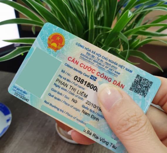 So với Thông tư 15/2024/TT-NHNN, danh mục giấy tờ tùy thân hợp lệ có sự thay đổi lớn.