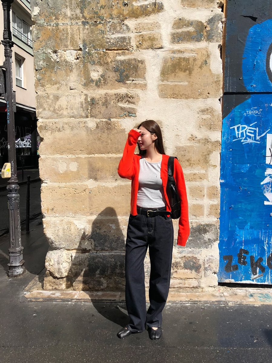 Áo cardigan vốn là món thời trang rất phổ biến trong mùa thu đông.