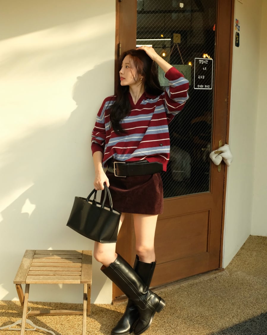 Mẫu áo kẻ mang đến sự nổi bật, đồng thời cũng gây ấn tượng ở nét cổ điển. 