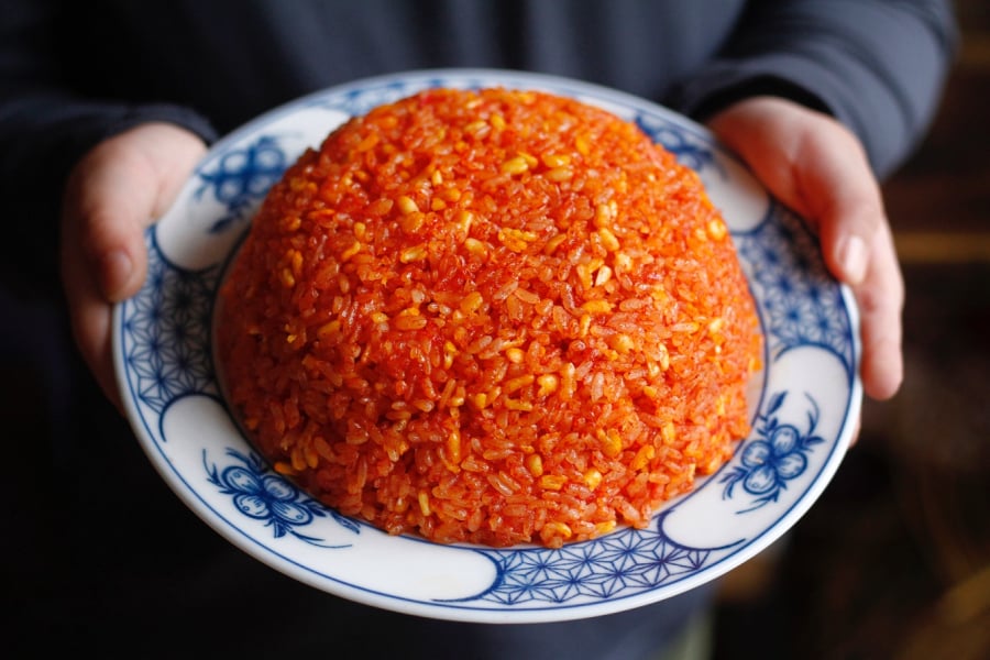 Nhiều người thay vì xôi thông thường lại có sở thích ăn xôi rán vì mùi vị hấp dẫn, thơm ngon hơn. 