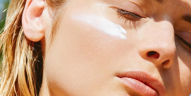 Chỉ cần dùng sai loại, một làn da vốn ổn định có thể nhanh chóng trở nên nhạy cảm, bong tróc, xỉn màu hay nổi mụn