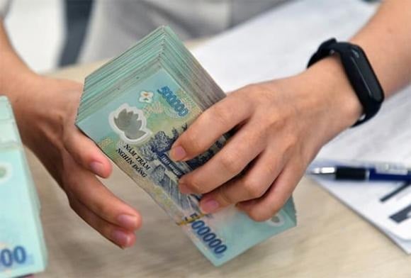 Phương án được lựa chọn được đánh giá sẽ giúp giảm đáng kể nghĩa vụ thuế của người dân, đồng thời thúc đẩy tiêu dùng và góp phần tạo động lực cho tăng trưởng kinh tế.    