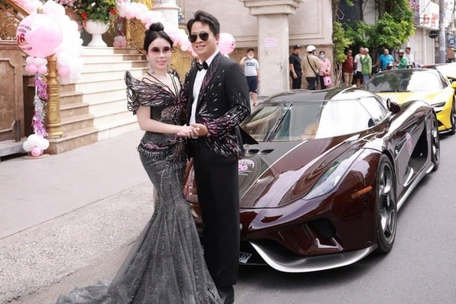 Nhờ lợi thế mặt tiền dễ nhận diện, xung quanh tập trung nhiều dịch vụ cao cấp, cơ sở này được đánh giá có ưu thế lớn trong việc thu hút khách hàng và gia tăng mức độ nhận diện thương hiệu.