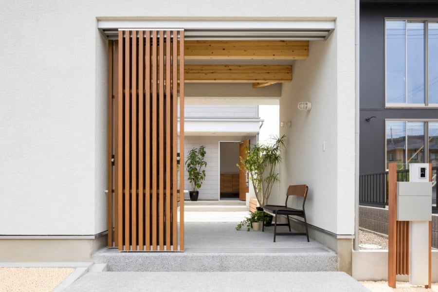 Cổng cửa nhà càng sạch càng đón nhiều lộc. (Ảnh minh họa)