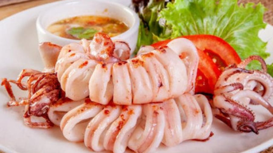 Cách hấp mực ngon giòn sần sật không tanh