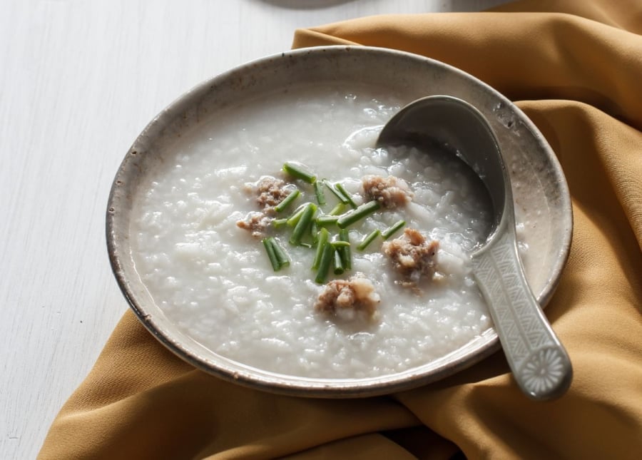 Việc dùng cháo vào buổi sáng có thể dẫn tới tăng đường huyết nhanh. Ảnh minh họa