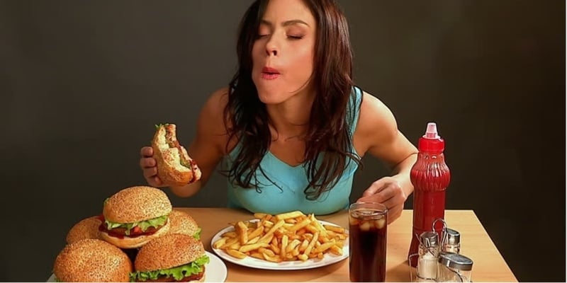 Những thói quen ăn uống hại sức khỏe