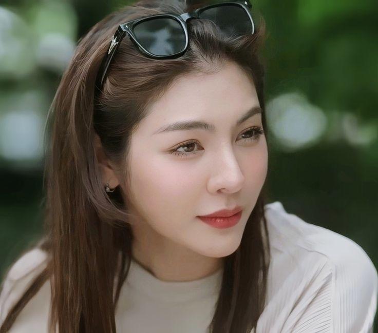 most-gorgeous-thai-actresses-imo-revised-v0-rhll73vcsbxd1