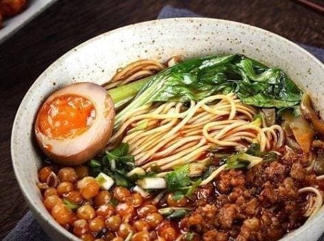 Bạn là người có lý tưởng cao, nhưng đôi khi khiến người khác cảm thấy bạn không thực tế.