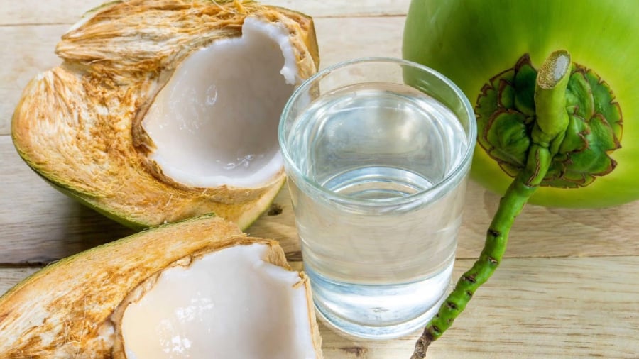 Nước dừa là loại đồ uống tốt cho người bị cúm A.