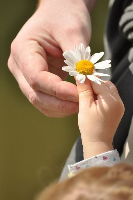 Sống biết cho đi thì phúc lộc tới