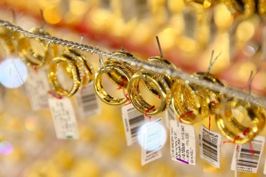 Trên thị trường thế giới, đầu giờ sáng 3/12 (giờ Việt Nam), giá vàng giao ngay trên sàn Kitco ghi nhận ở mức 4.215,8 USD/oz, tăng 5,4 USD/oz.    