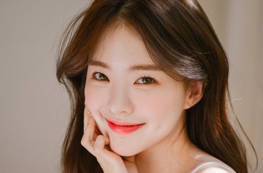  Loại vitamin này có thể hấp thụ qua ánh nắng sớm hoặc từ các thực phẩm như trứng, phô mai, sữa.