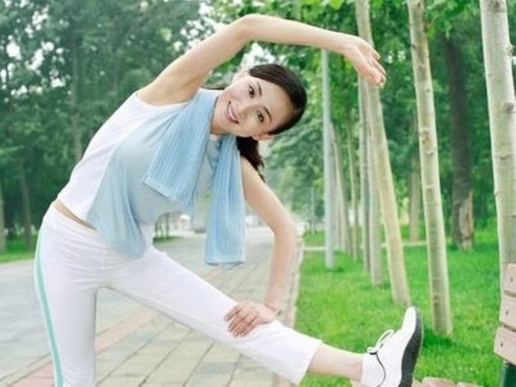 Tập thể dục thường xuyên cũng làm chậm quá trình lão hóa của tế bào. 