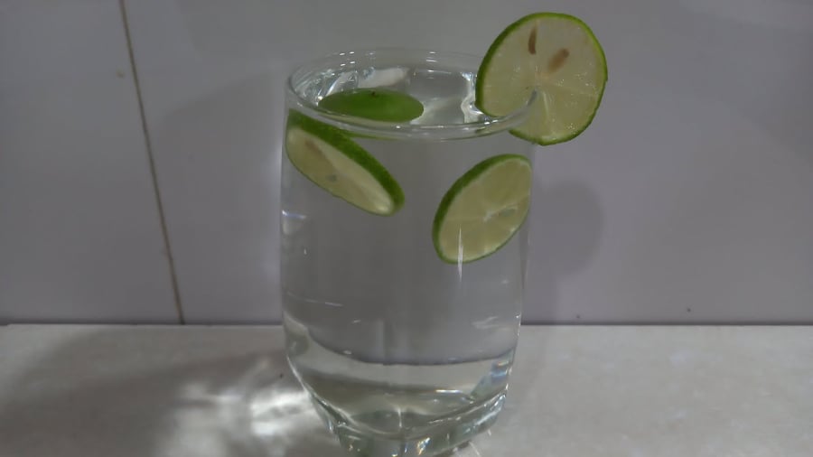 Nước chanh là loại nước được nhiều người lựa chọn để uống hàng ngày