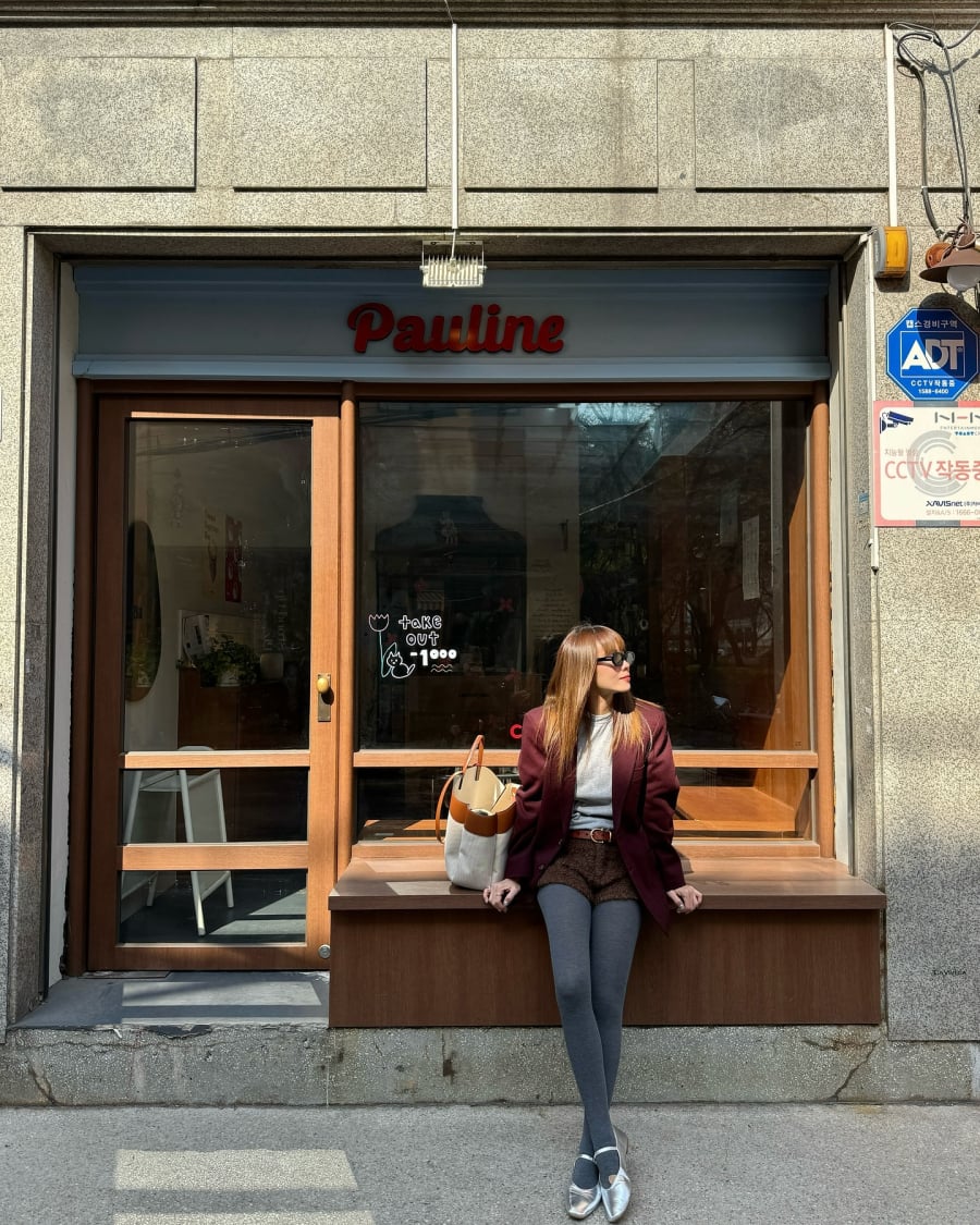 Dù ưu tiên sự mạnh mẽ, các set đồ của Yến Trang vẫn có sự duyên dáng rất riêng, giúp cô luôn nổi bật trong mọi lần xuất hiện.