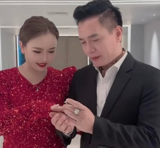 Diễn viên Hoàng Yến chuẩn bị kết hôn lần thứ 5?  