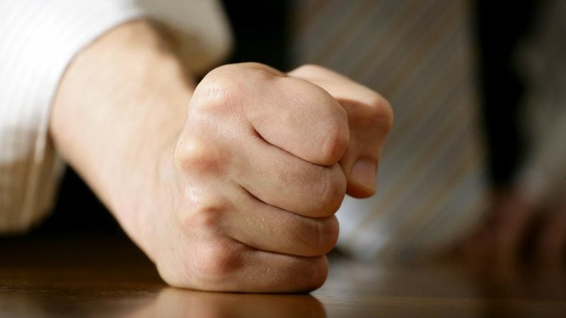 Sửa ngay thói quen nóng nảy và nói lời mất kiểm soát