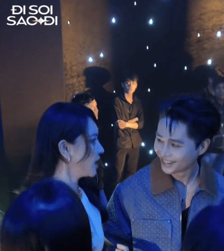 Sự đáng yêu và thoải mái giữa hai nghệ sĩ khiến dân tình thích thú. 