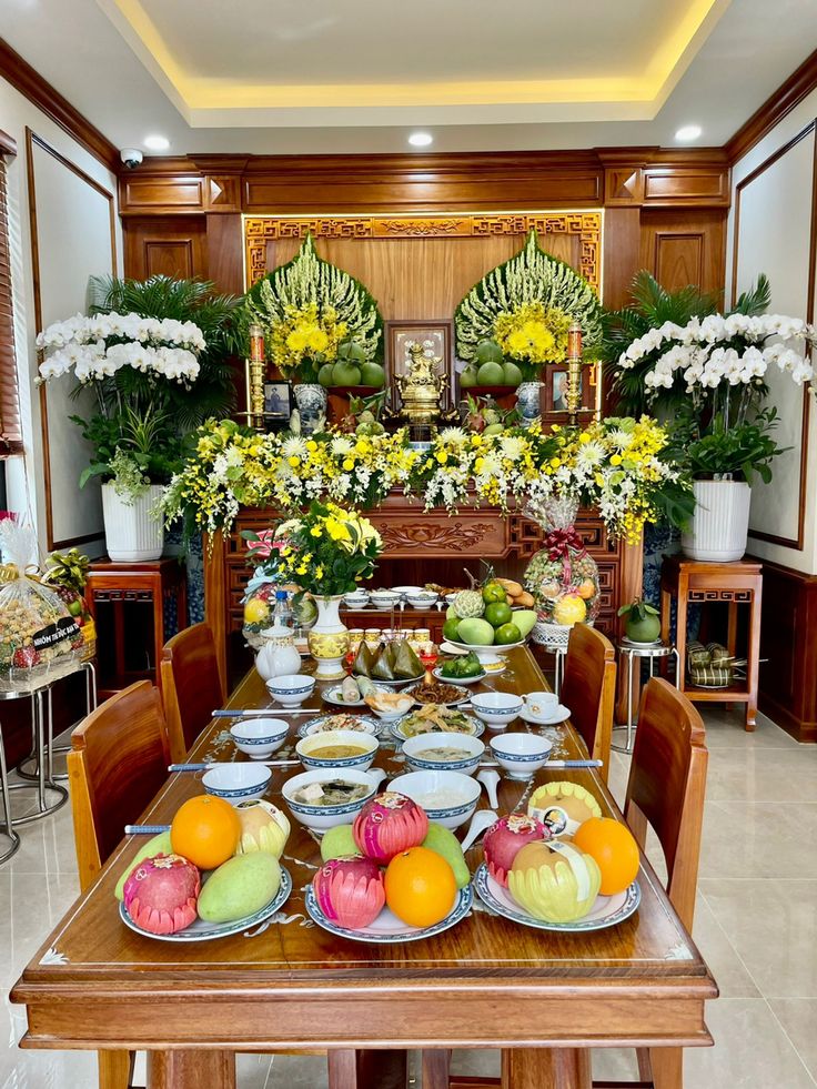 Ban thờ cần gọn gàng sạch sẽ tránh lỗi bụi bẩn lạnh lẽo