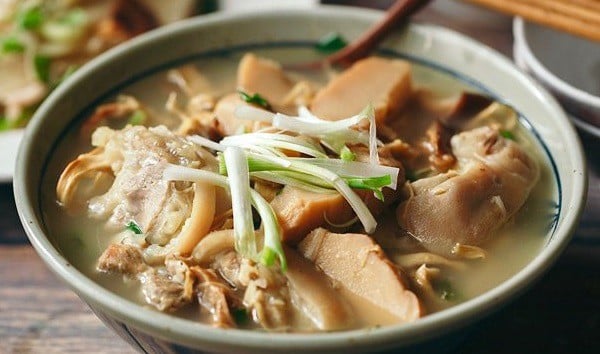 Canh măng khô ngon nhanh nhừ