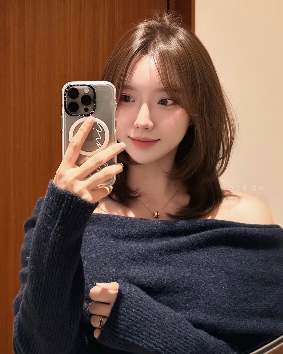 Tóc ngắn layer luôn nằm trong nhóm những kiểu tóc được ưa chuộng vì khả năng tạo độ phồng tự nhiên.