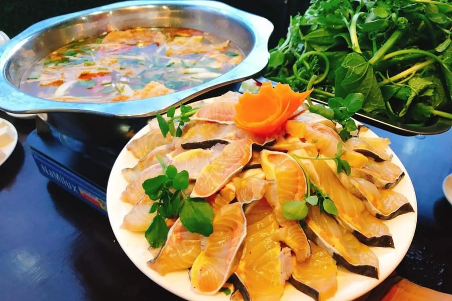 Cá tầm dễ chế biến, phù hợp bữa cơm gia đình từ món canh, lẩu đến nướng, om.