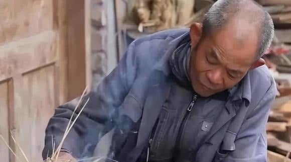 Người có EQ cao luôn biết cách thiết lập và bảo vệ ranh giới cá nhân, đồng thời tìm kiếm những người tôn trọng điều đó.