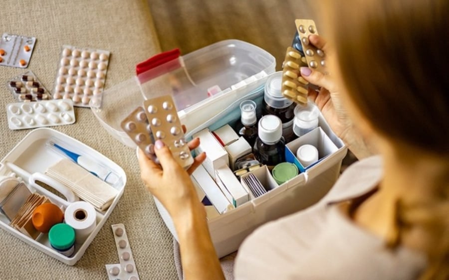 Không để thuốc dưới gầm giường. (Ảnh minh họa)