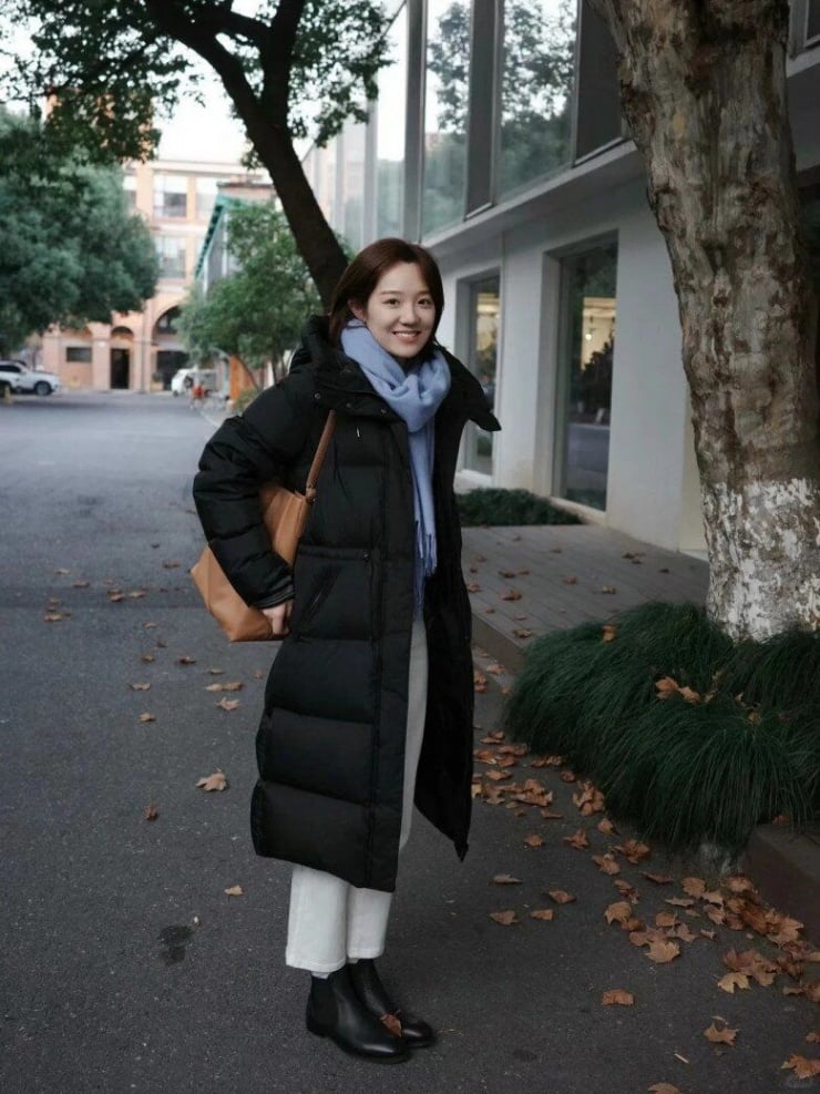 Đây là kiểu quần phù hợp với nhiều dáng người, dễ ứng dụng từ đi làm, dạo phố đến các buổi gặp gỡ trang trọng.