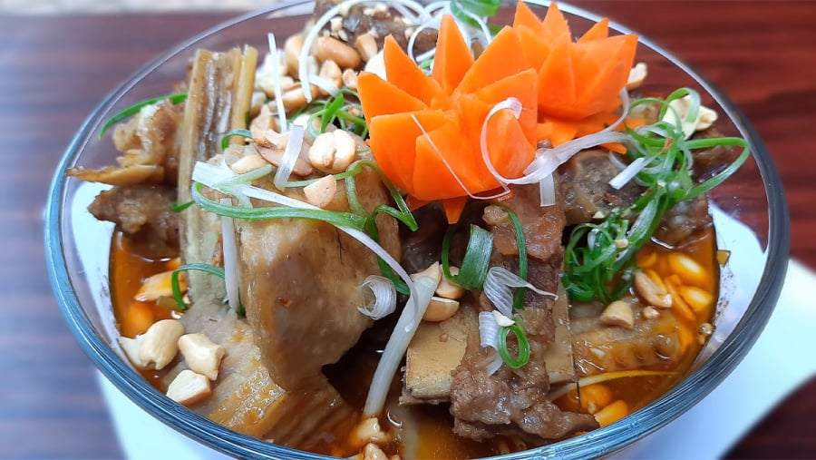 Canh sườn bò