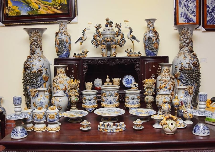 Đồ thờ cúng gắn với gia đình khác không nên mang về nhà mình