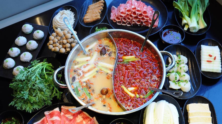 Khi ăn lẩu, bạn cần chú ý một số điểm để tránh làm ảnh hưởng đến sức khỏe.