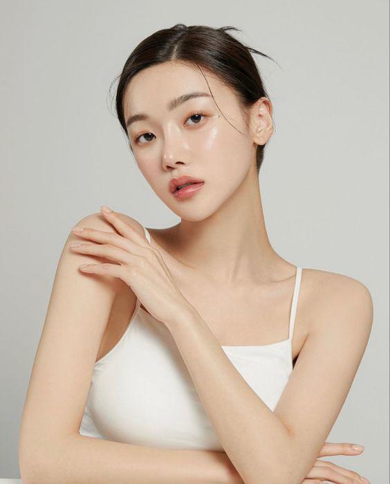 Dầu tầm xuân được đánh giá cao nhờ khả năng hỗ trợ tái tạo làn da, đặc biệt phù hợp với da trưởng thành hoặc da có sẹo.