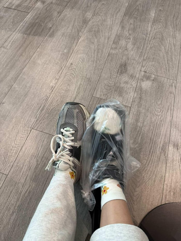 Diệu Nhi bị chấn thương trong chuyến đi đầu năm