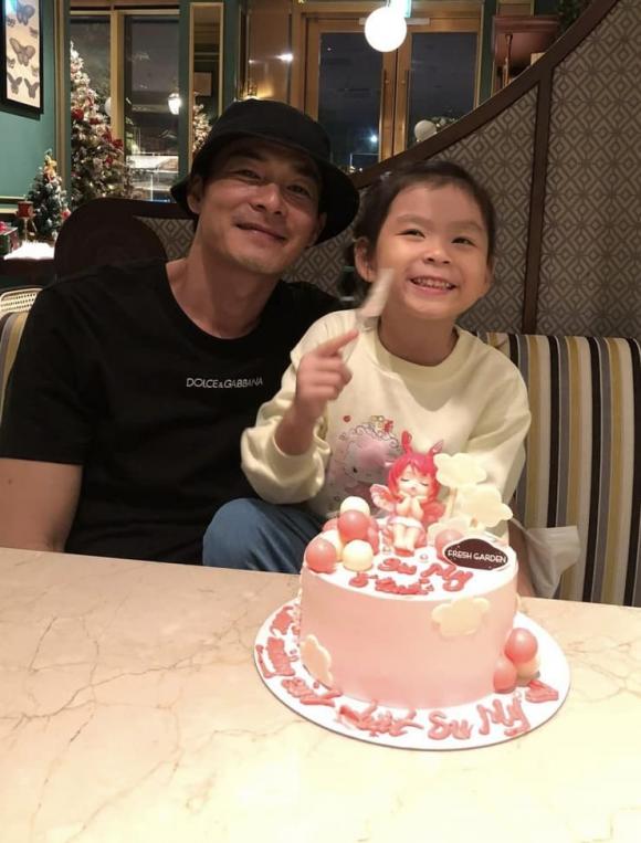 Phượng Chanel liên tục nhắc đến Quách Ngọc Ngoan, còn ủng hộ người cũ theo cách này