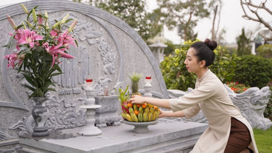 Tạ mộ cuối năm là hoạt động quan trọng trong đời sống văn hóa, tâm linh của người Việt.