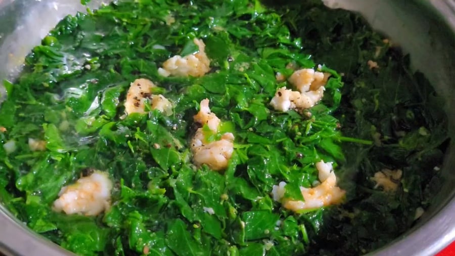 Món canh sẽ mềm mại, ngon ngọt hơn