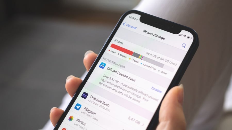 Sau khi hoàn tất, hệ thống sẽ tự động quét và xóa các dữ liệu không cần thiết, giúp giải phóng dung lượng và cải thiện hiệu suất hoạt động của điện thoại.    