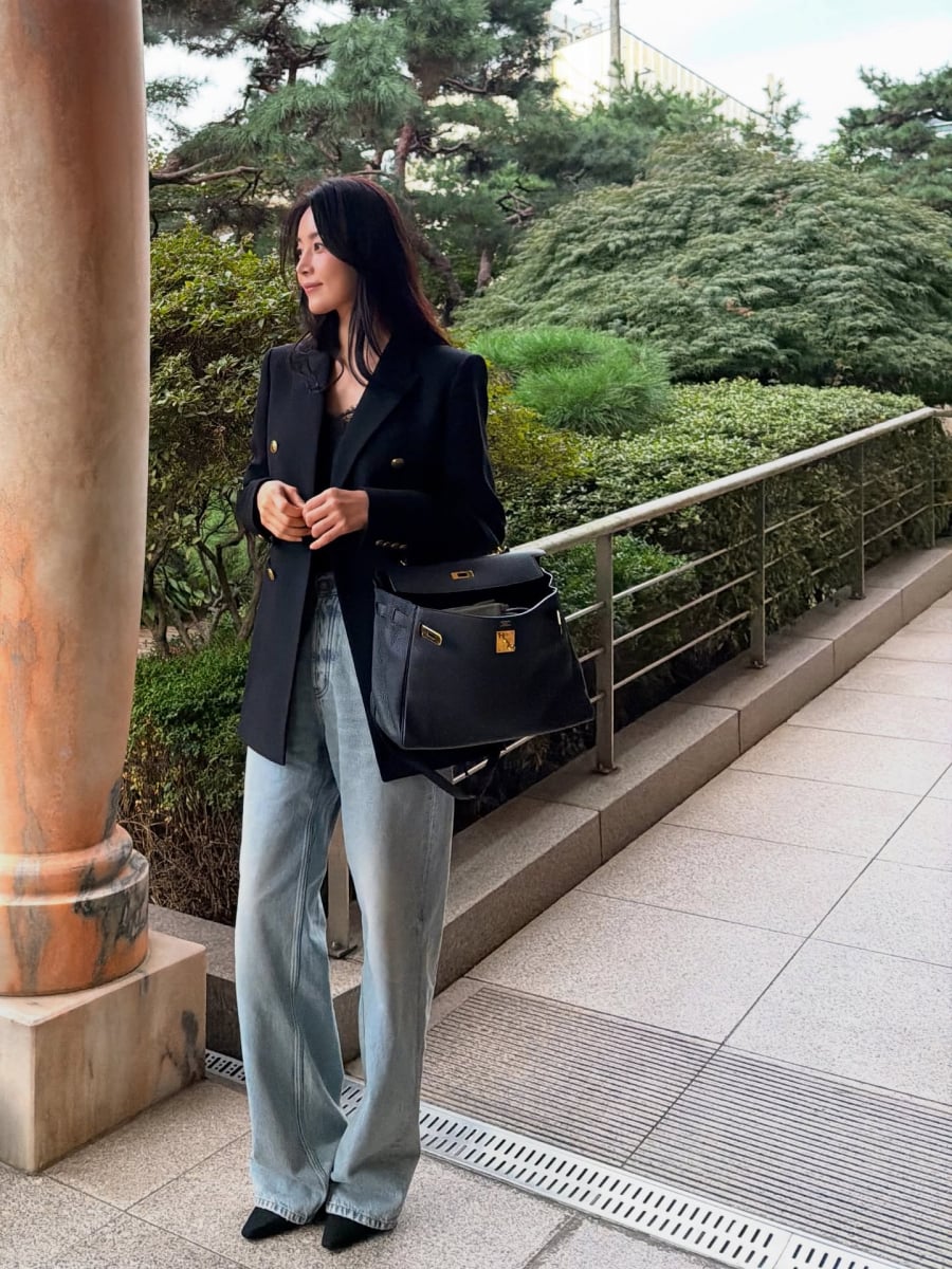 Quần jeans suông là lựa chọn lý tưởng cho những ai yêu thích sự thoải mái nhưng vẫn muốn giữ phong thái lịch sự