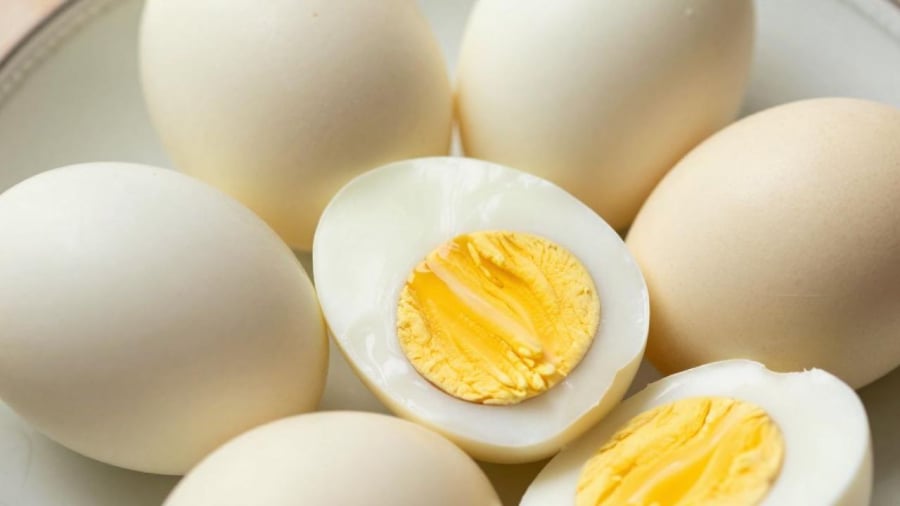 Ăn trứng kết hợp rau xanh sẽ mang lại cảm giác no lâu hơn.