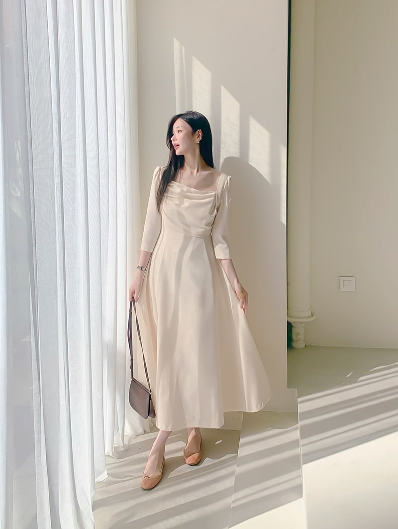 Váy nhấn eo được xem là lựa chọn lý tưởng cho những ai muốn tạo tỷ lệ cơ thể cân đối hơn.