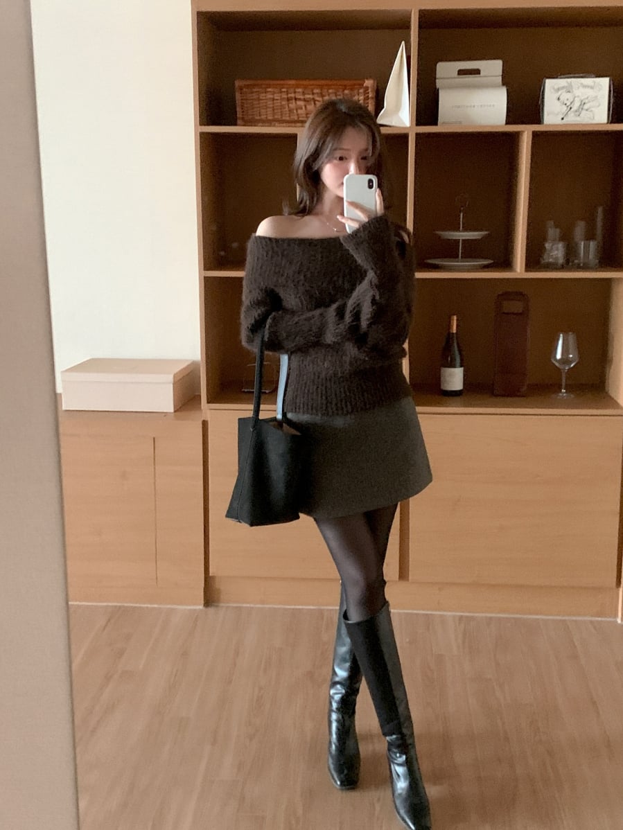  Thiết kế phom thẳng giúp tổng thể trông thanh lịch, gọn gàng và phù hợp với nhiều vóc dáng khác nhau.