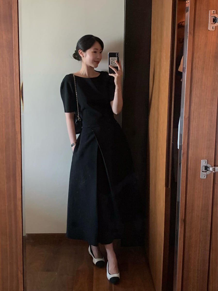 Thiết kế ôm chân, đế thấp và dễ mang giúp kiểu giày này ghi điểm tuyệt đối về sự thoải mái. 