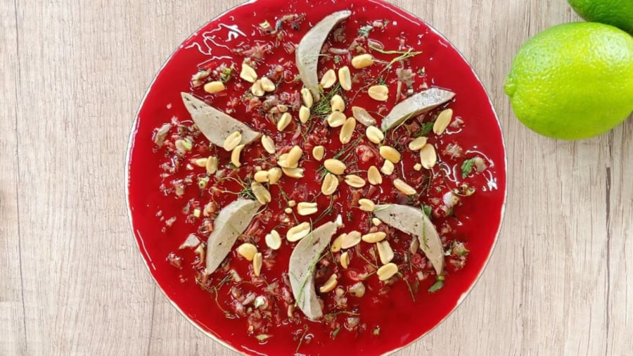 5 người không nên ăn tiết canh