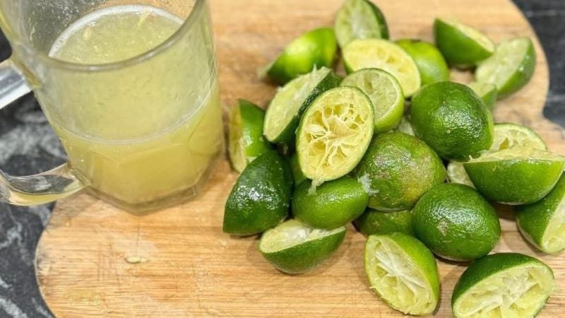 Chanh chứa axit citric và các hợp chất polyphenol giúp kích thích tiêu hóa